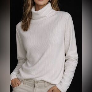 The American Outdoorsman Women’s Ribbed Turtleneck Top Cream Size Large